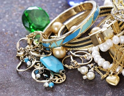 龍騰虎踞 機(jī)構(gòu)調(diào)研名單出爐，16股業(yè)績(jī)翻倍，工業(yè)母機(jī)與橡膠制品龍頭齊飛